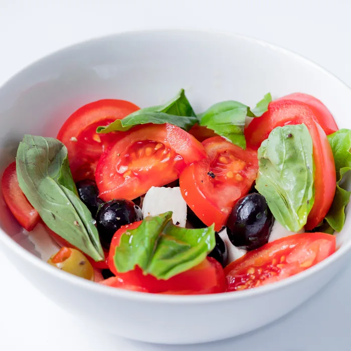 Salade de tomates aux épices grecques